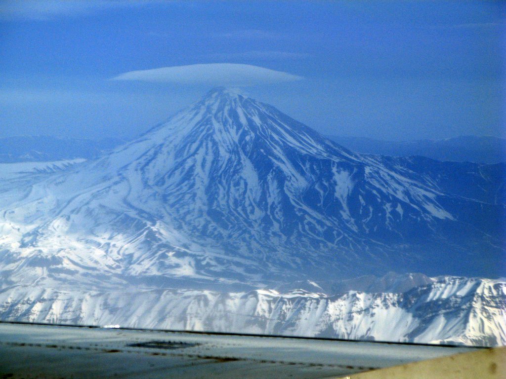 Damavand-Blue-Mountain
