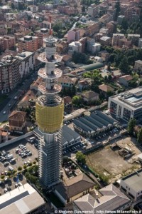 3a441cf022_Torre-Telecom-a-Pero-con-ponteggi