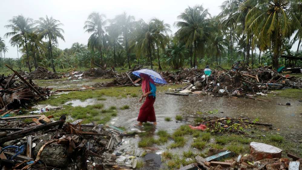 Le piogge torrenziali rendono difficili i soccorsi